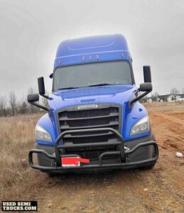 Freightliner Cascadia Sleeper Truck in Virginia