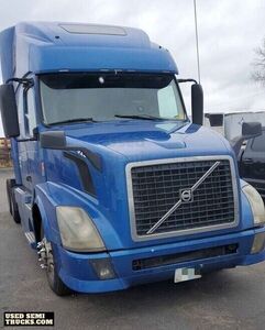 Well-Maintained 2013 Volvo VNL 670 Sleeper Cab Semi Truck.