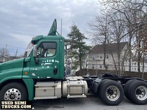Used - 2013 Freightliner Cascadia Day Cab Semi Truck.