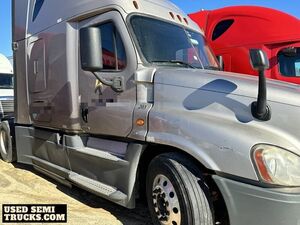 2016 Freightliner Cascadia Sleeper Cab / Ready for Business Semi Truck.