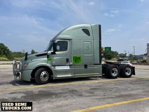 2019 Freightliner Cascadia Sleeper Truck in Illinois