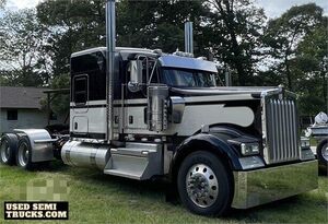 2020 Kenworth W900 Sleeper Truck in Texas