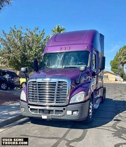 Freightliner Sleeper Truck in Nevada