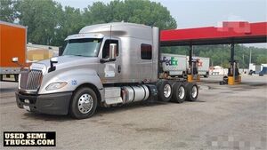 International LT625 Sleeper Truck in Illinois
