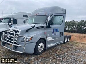 2019 - Freightliner Cascadia 126 Sleeper Cab Semi Truck.
