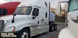 2018 Freightliner Cascadia  125 Sleeper Truck in Texas