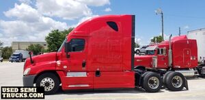 2018 Freightliner Cascadia Detroit DD15 Sleeper Cab Semi Truck.