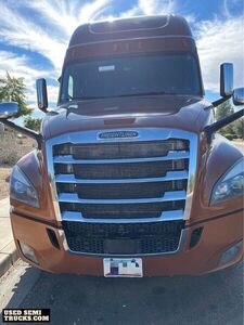 Used 2018 Freightliner Cascadia DD15 Sleeper Cab Semi Truck.