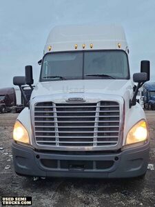 Preowned - 2016 Freightliner Cascadia Sleeper Cab Semi Truck.