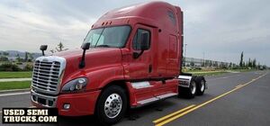 2016 Freightliner Cascadia Sleeper Truck in Oregon