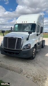 Freightliner Cascadia Sleeper Truck in Indiana