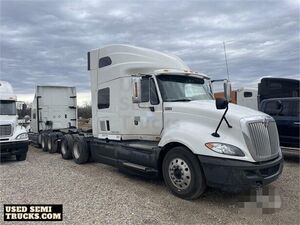 International Prostar Sleeper Truck in Texas