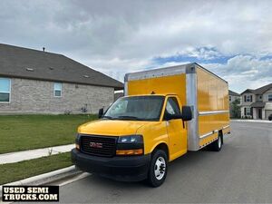 2018 GMC Box Truck in Texas