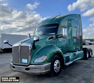 2017 Kenworth T680 Sleeper Cab Semi Truck with Lots of Upgrades.