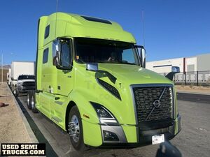 Ready to Work Volvo VNL 860 Sleeper Cab Semi Truck with Very Low Miles.