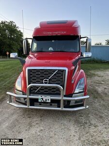Very Well-Maintained 2019 Volvo VNL 860 Sleeper Cab Semi Truck.
