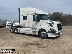 Well Maintained - 2017 Volvo VNL 780  Sleeper Cab Semi Truck.