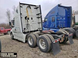 Freightliner Cascadia Sleeper Truck in Ohio