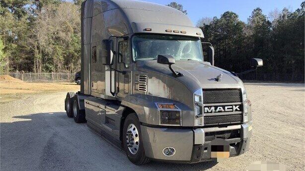 A grey 2019 Mack Anthem sleeper truck without a trailer